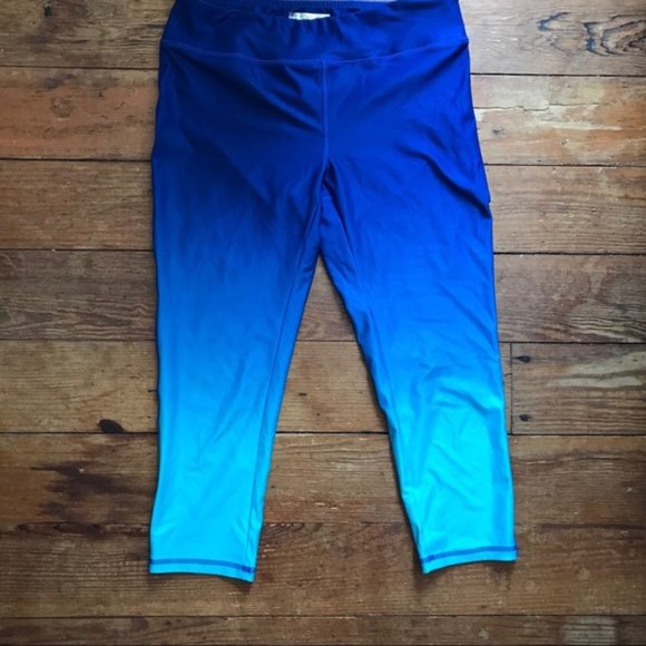 Ombre Capri Activewear Leggings - Picture 7 of 7